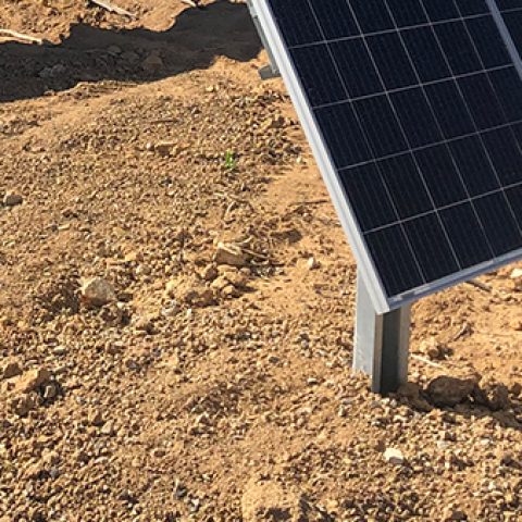 Estrutura Solar: Suportes de Solo para Energia Fotovoltaica